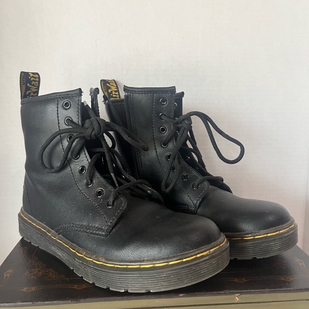 Dr‎ Martens Black Leather Combat Boots Side Zip Lace Up Youth Size 5 US